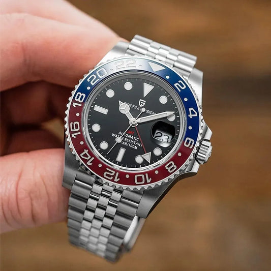 Entdecken Sie die zeitlose Eleganz der PAGANI DESIGN PD-1662 Luxus GMT Herren Mechanischen Armbanduhr. Diese Uhr vereint Handwerkskunst und Design für den modernen Mann.